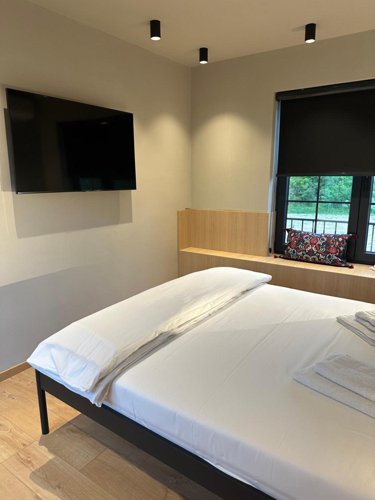 Appartement Number 6 - Complex